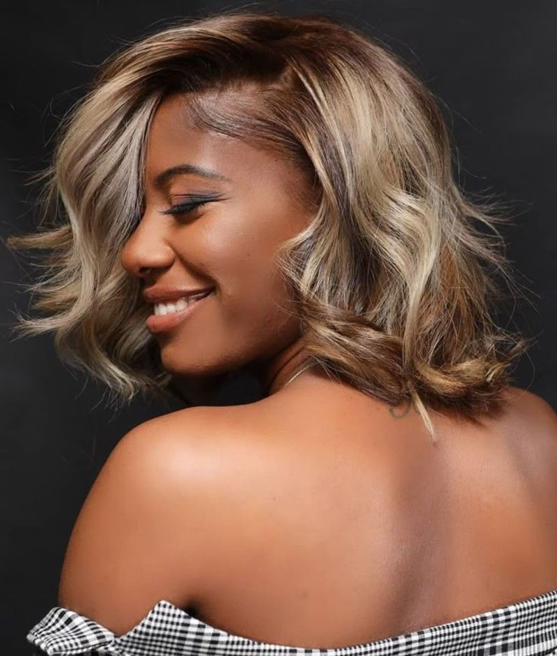 Textured Honey Blonde Lob