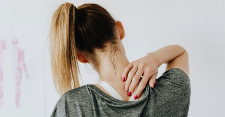 How Your Hair Might Be Changing Your Posture Without You Noticing