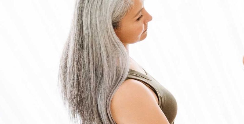 Accelerates Aging of Hair