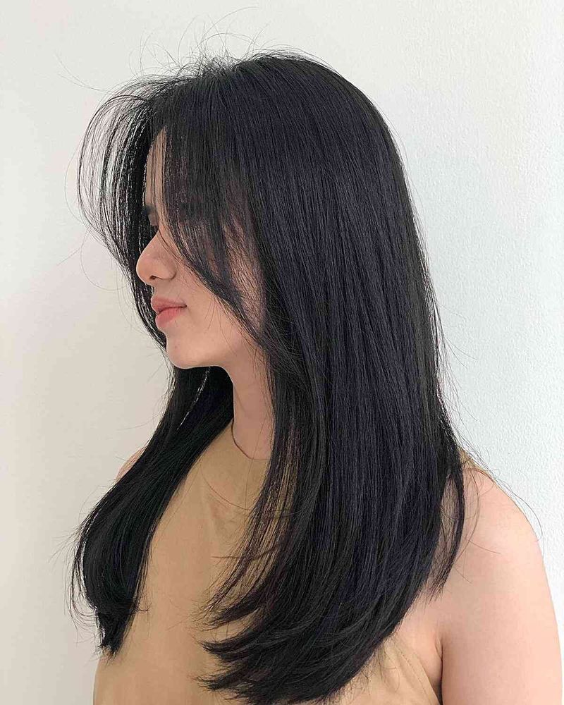 Low-Contrast Collarbone Framing