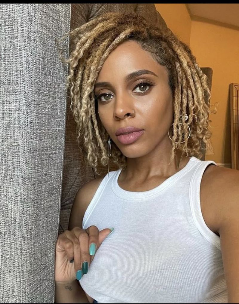 Kenya's Ash Blonde Faux Locs