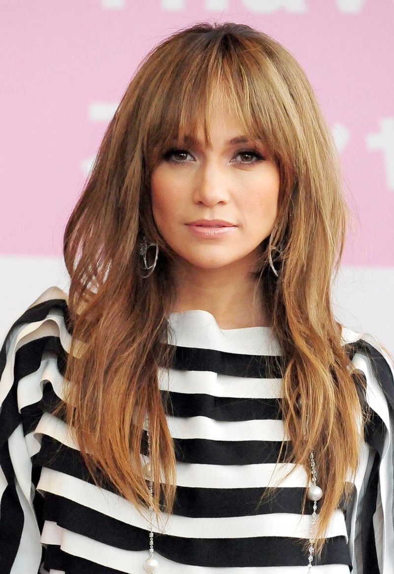 Jennifer Lopez's Bronzed Glow and Caramel Highlights