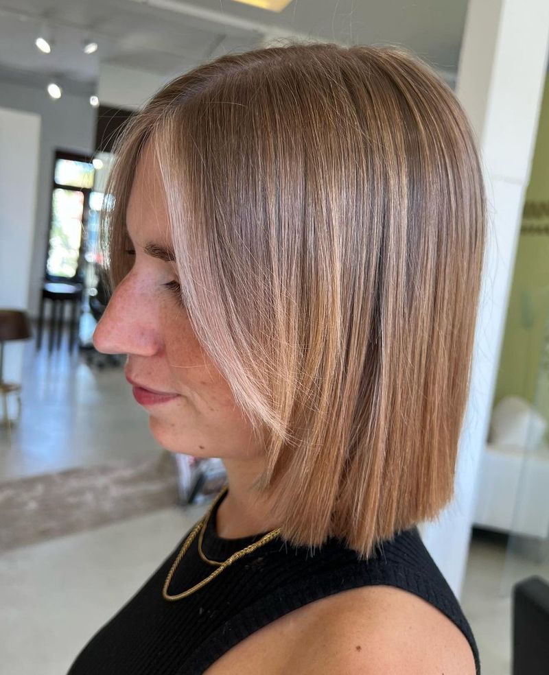Blunt Lob with Subtle Layers