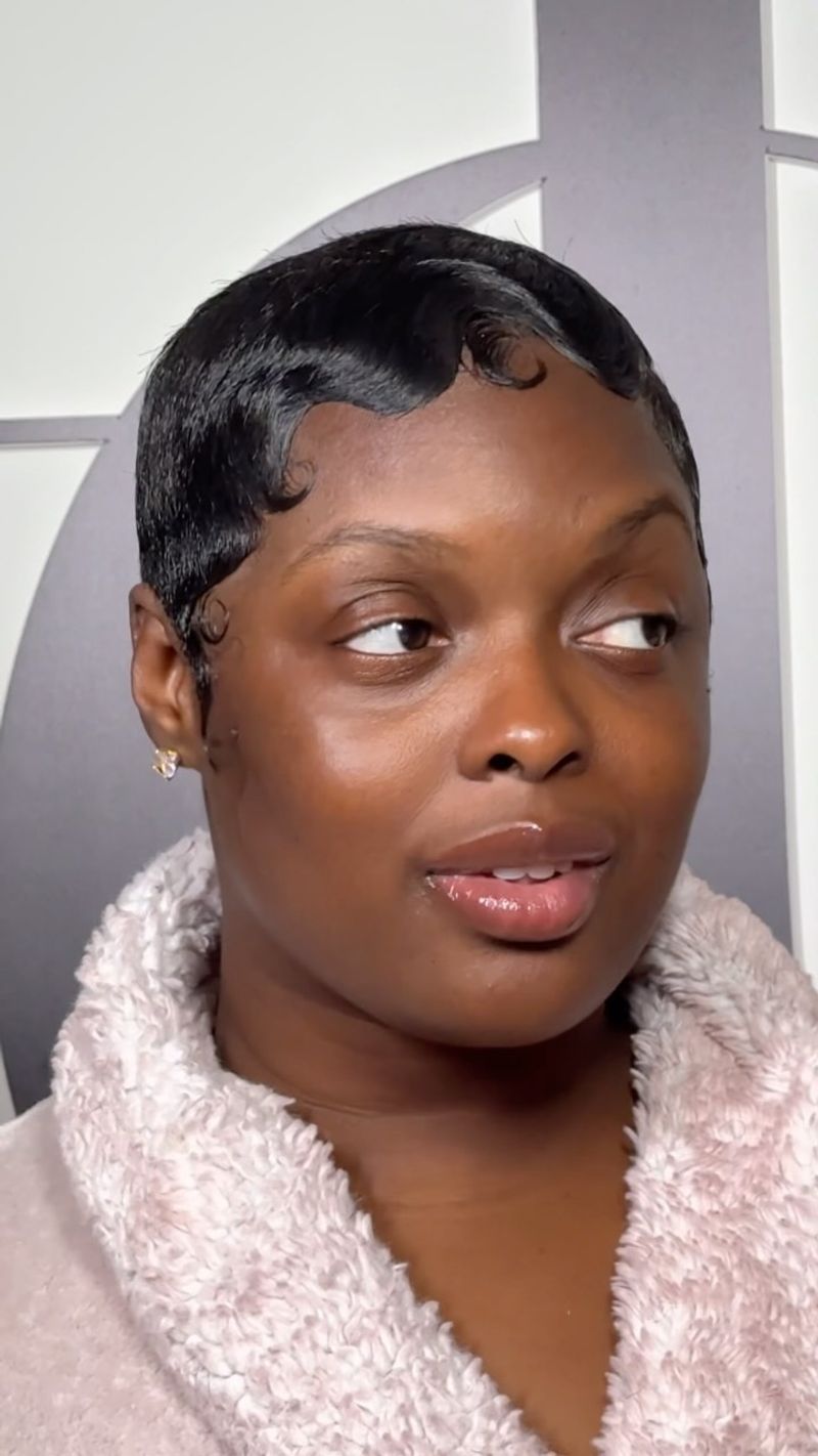 Sophisticated Finger Waves