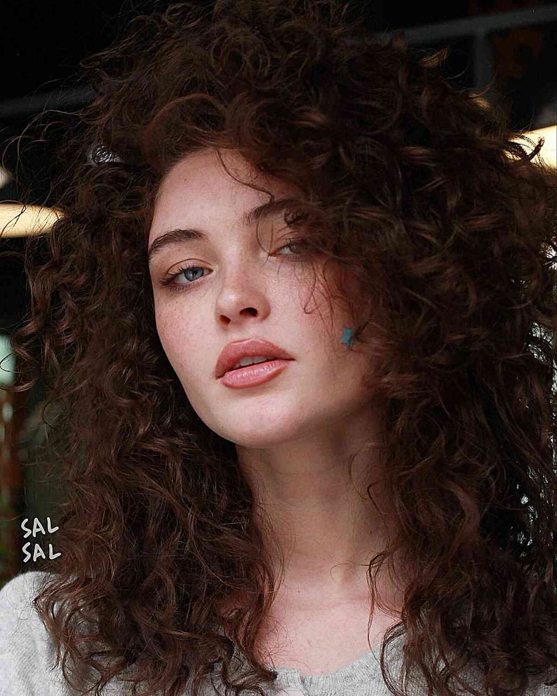 Brushed-Out Curls with Height