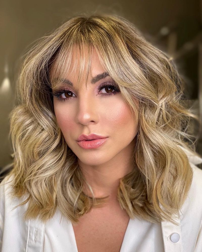 Collarbone Cut with Curtain Bangs