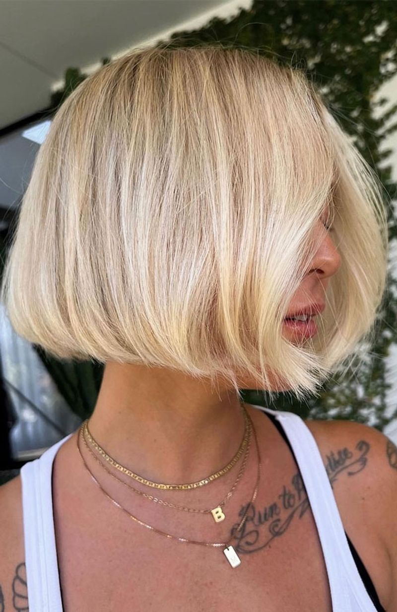 Rounded Bob with Micro-Layers