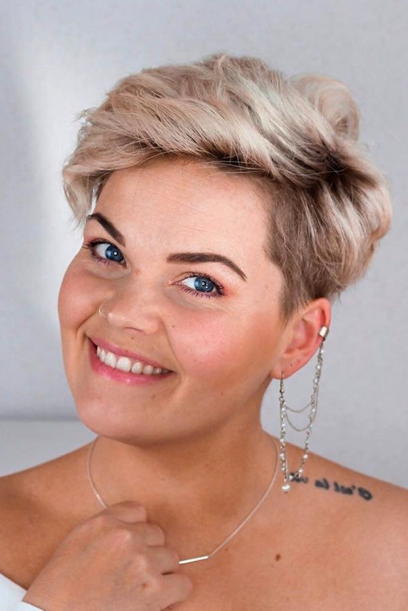 Tousled Crop with Side-Swept Texture