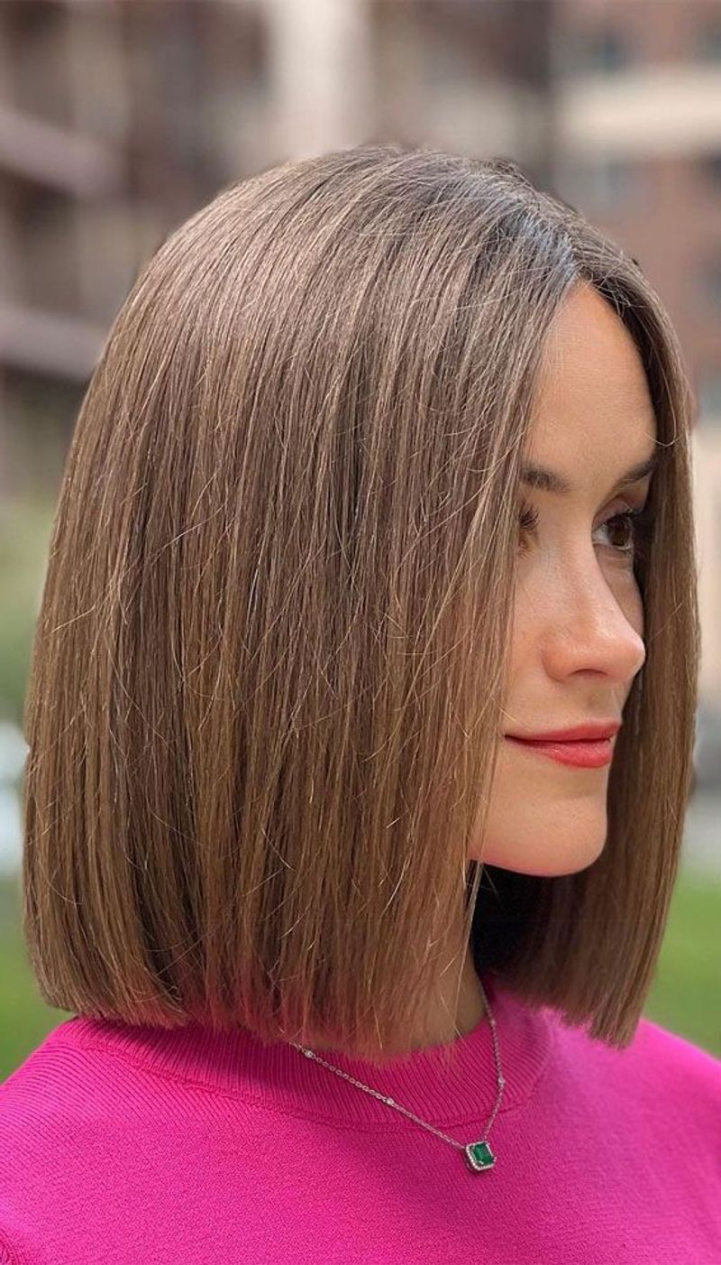 Sleek Middle-Part Lob