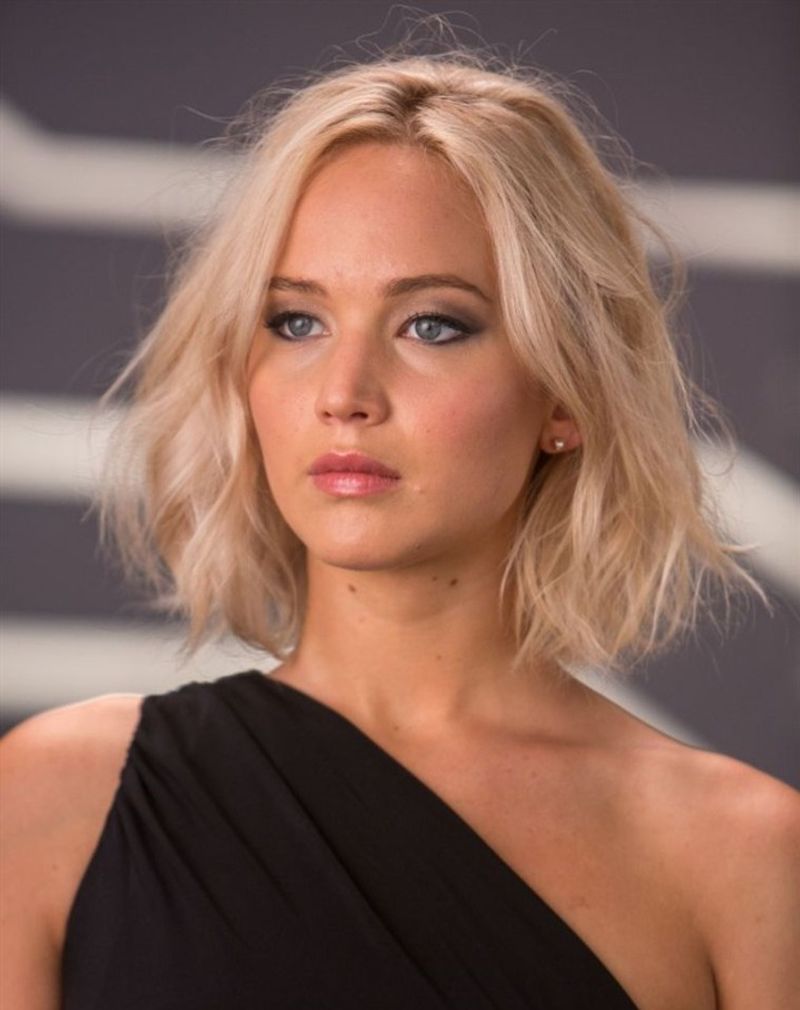 Jennifer Lawrence's Tousled Beachy Bob