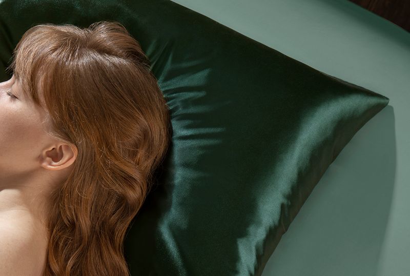 Silk Pillowcases Prevent Nighttime Damage