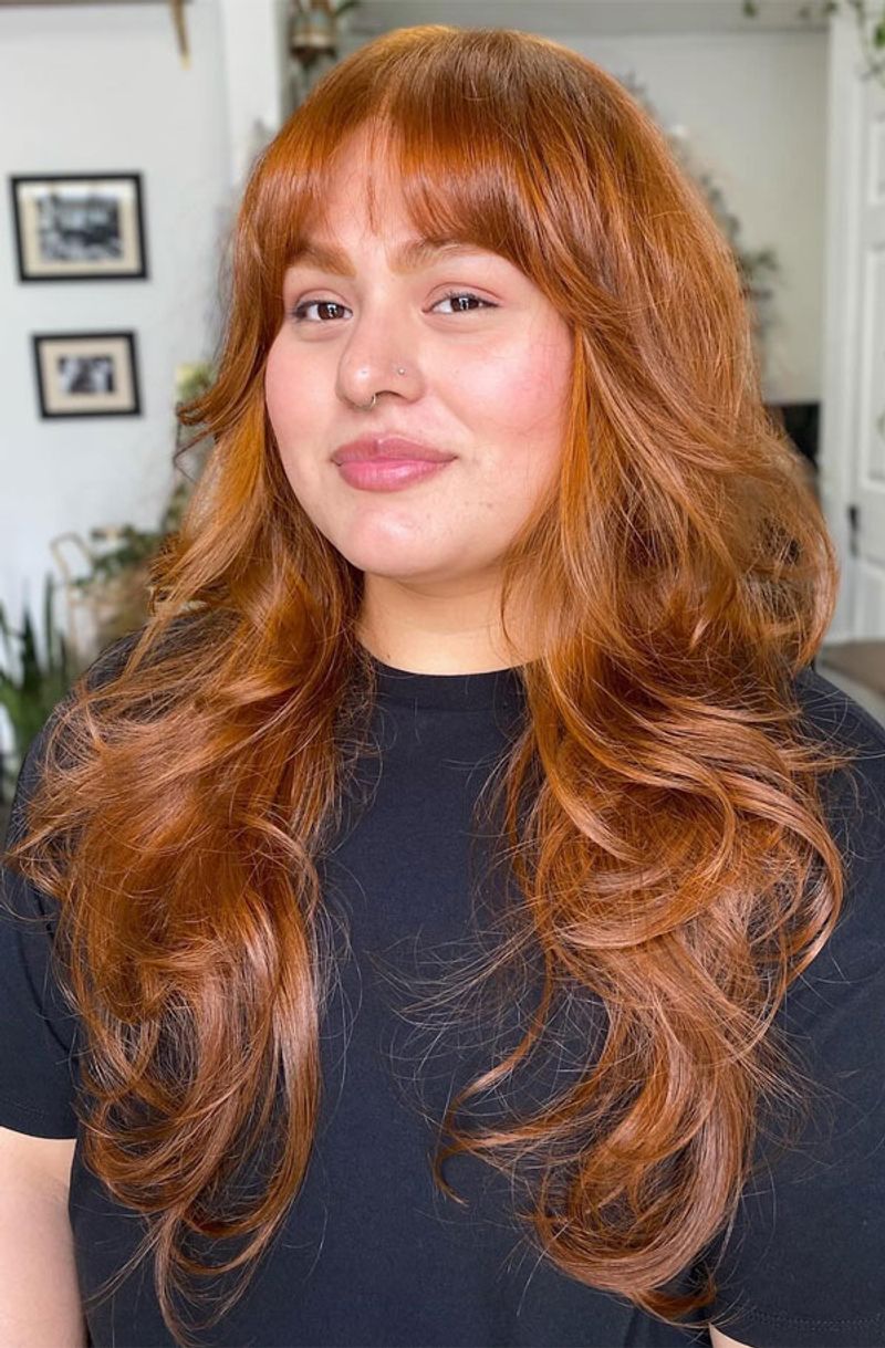 Feathered Layers with Curved Ends