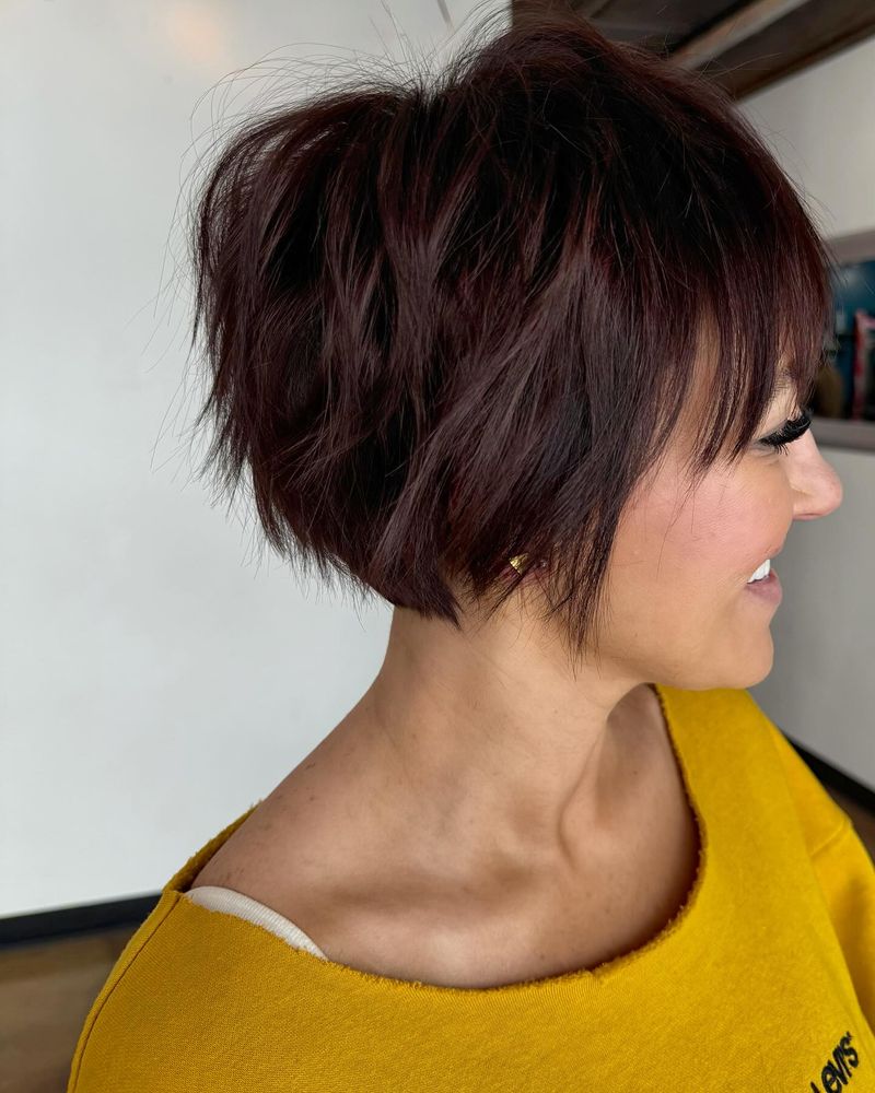 Rounded Pixie Bob with Full Fringe