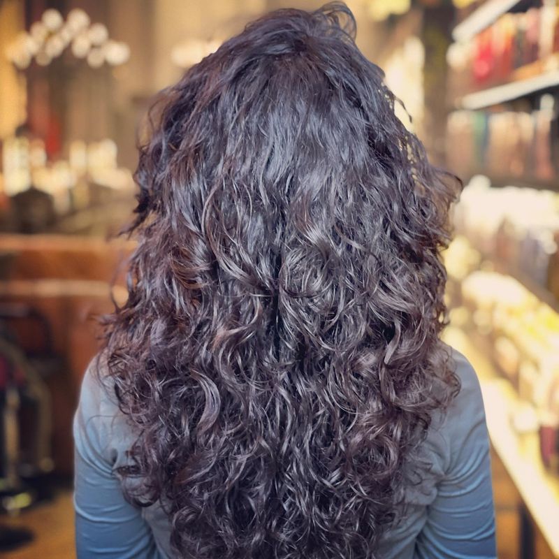 Waterfall Layers for Frizzy Hair