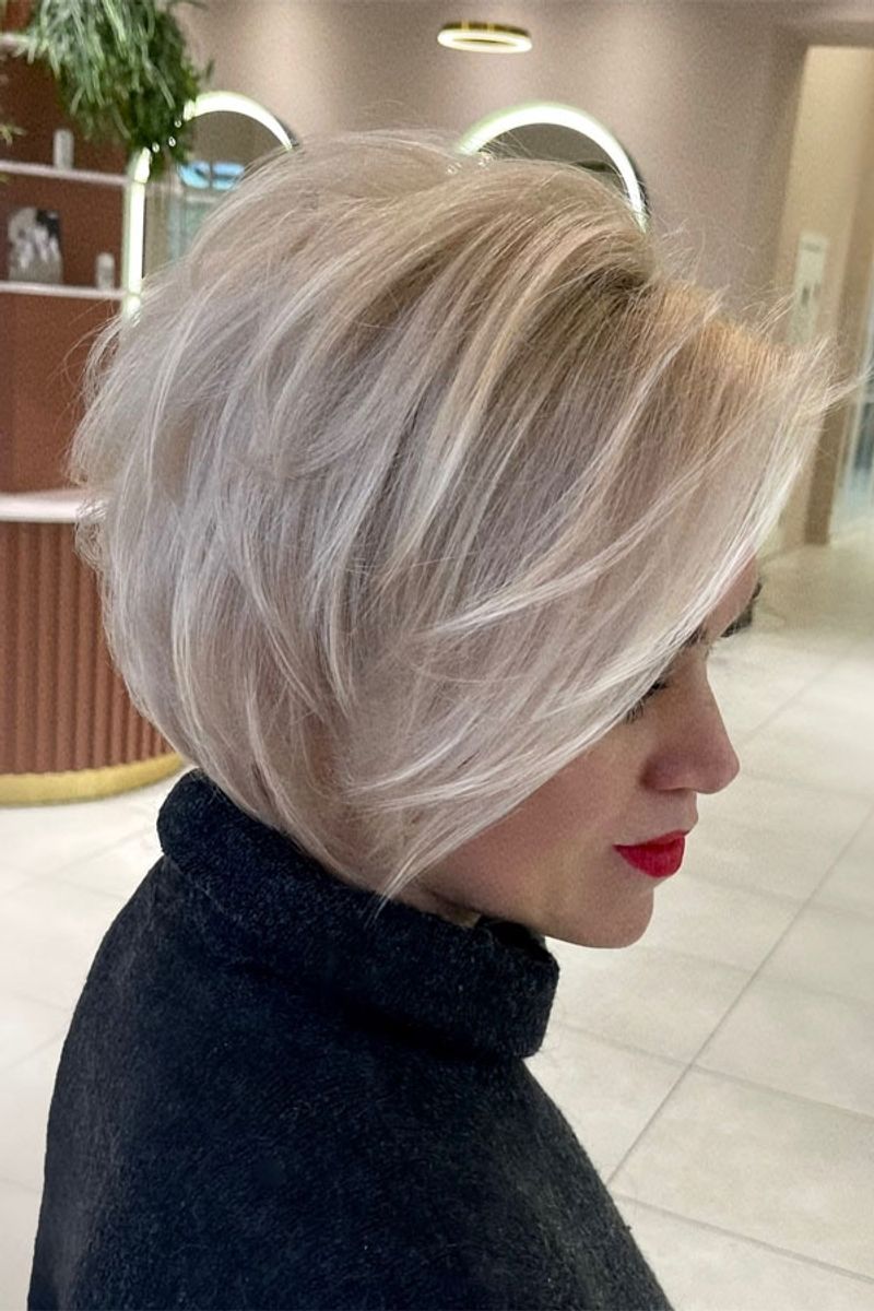 Voluminous Root-Lifted Bob