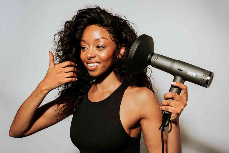 Blow Dryers Without Diffusers