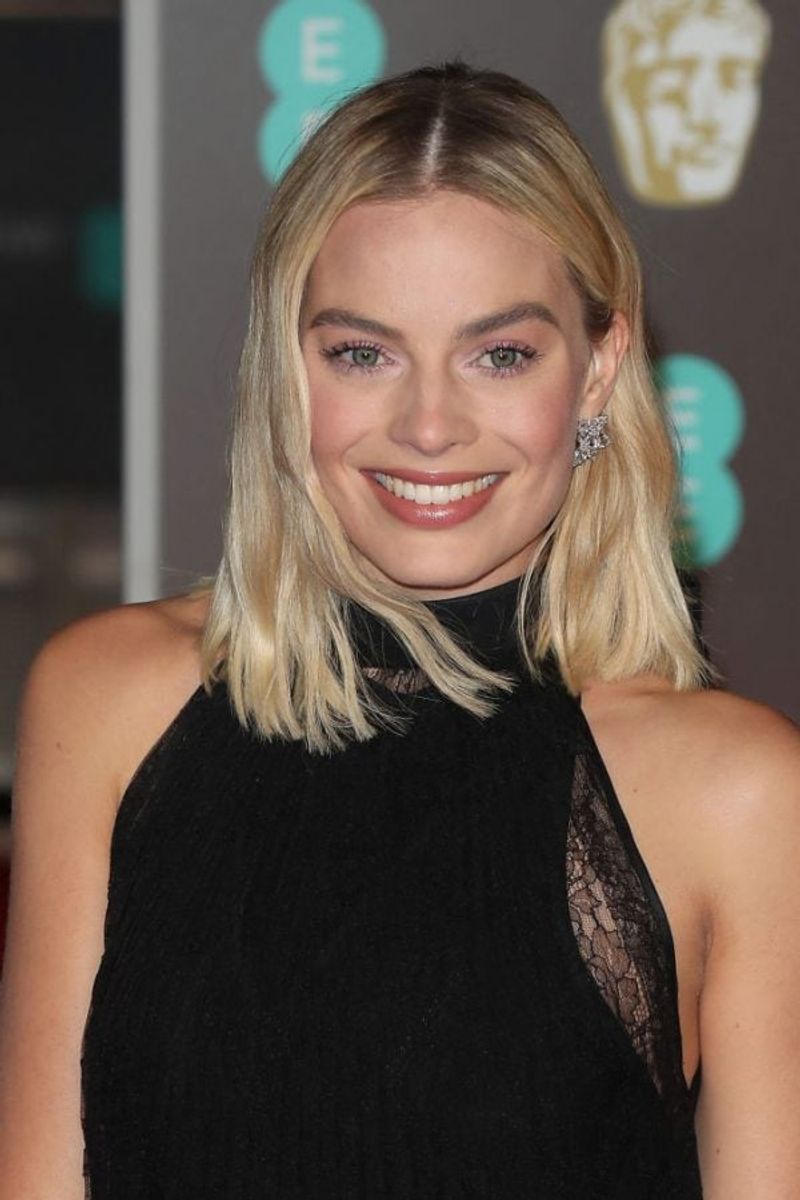 Margot Robbie's Beachy Lob