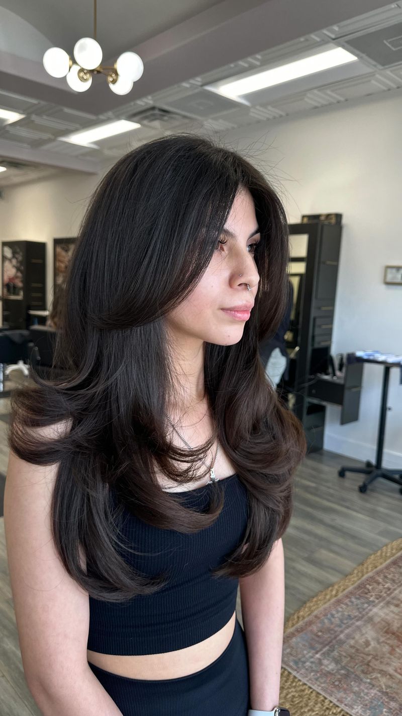 Long Layers with Face-Framing Curtain