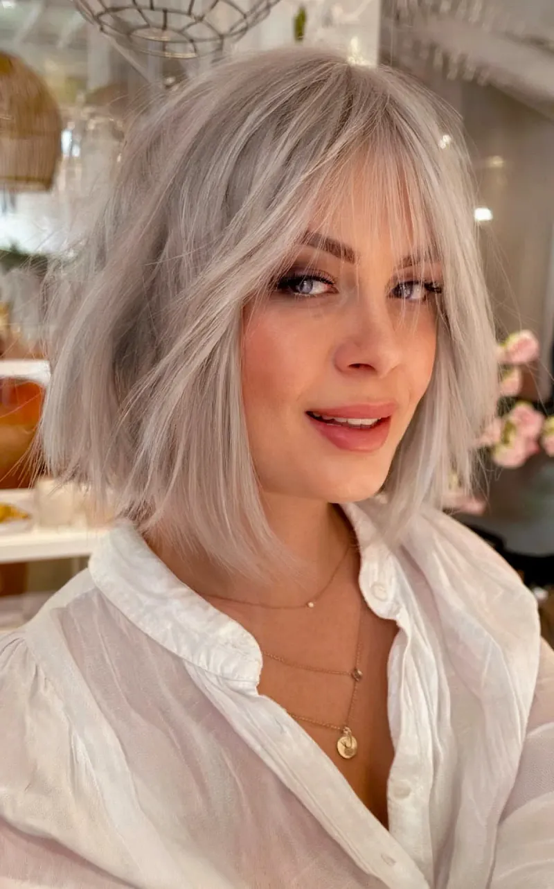 Sleek Lob with Blunt Curtain Fringe
