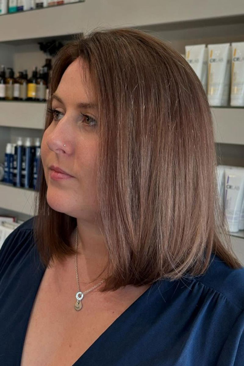 Blunt Lob with Subtle Layers
