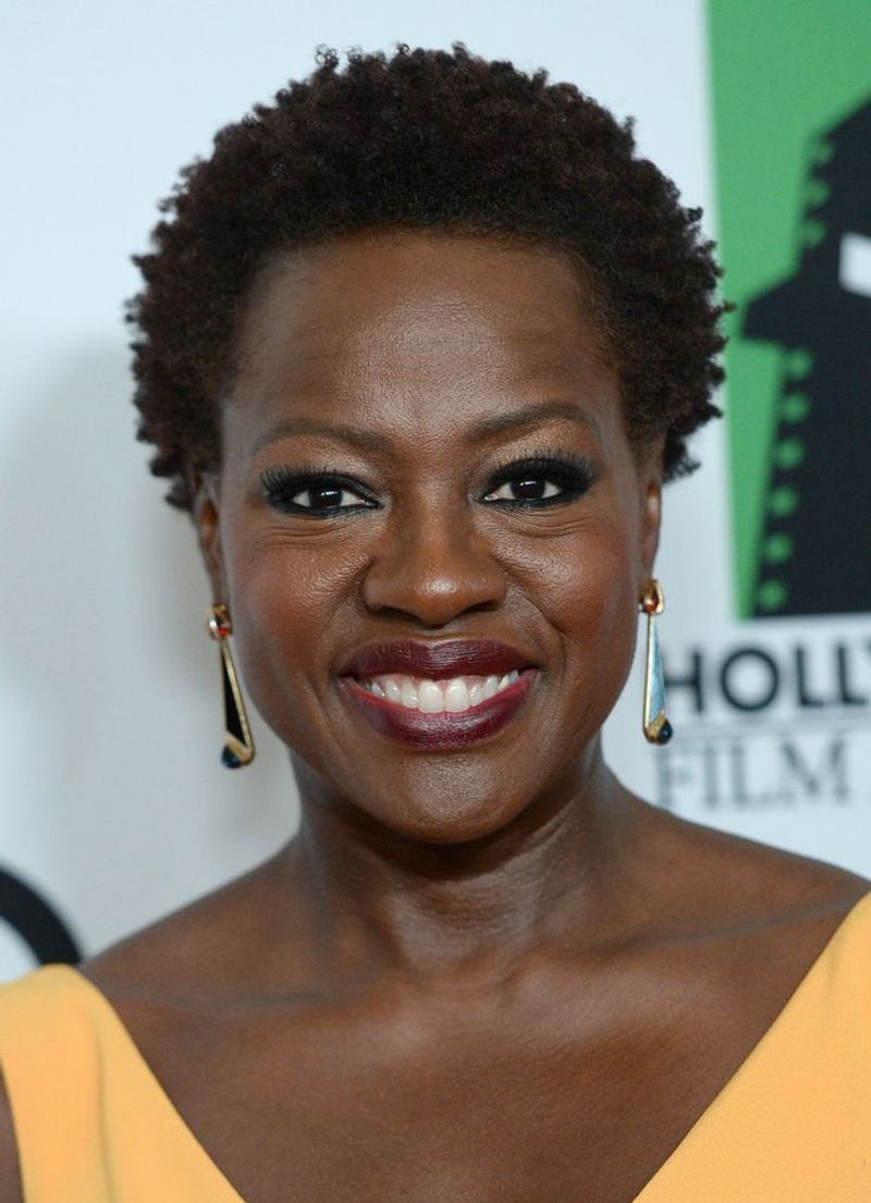 Viola Davis's Natural Texture Pixie