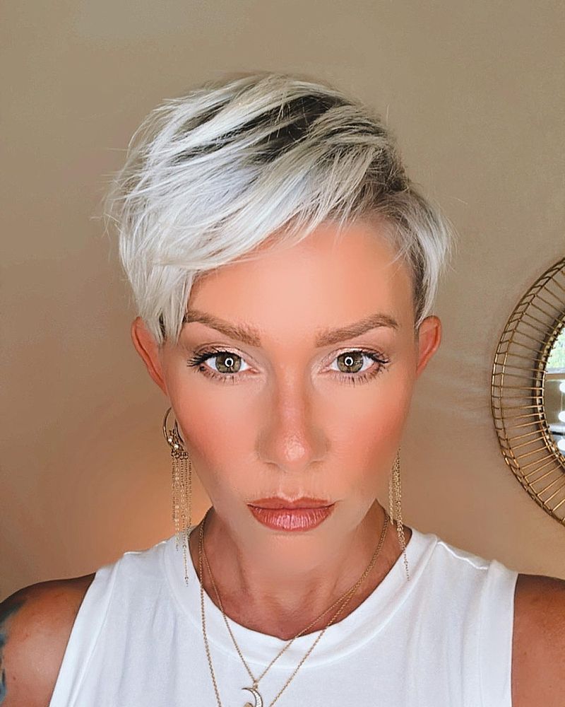 Voluminous Short Cut with Swept-Back Crown