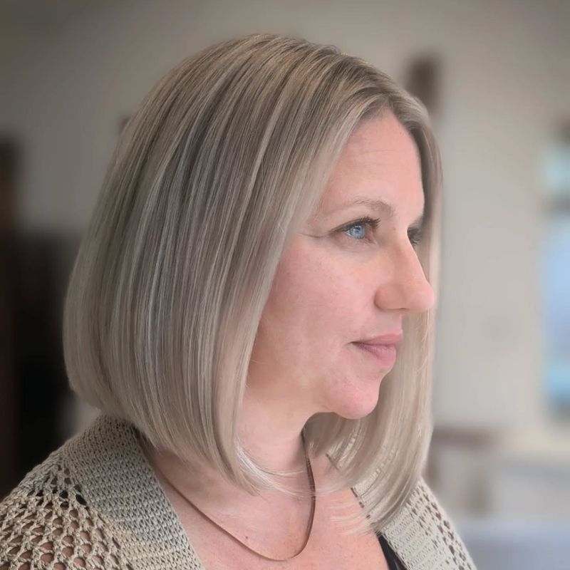 Asymmetrical Lob (Long Bob)