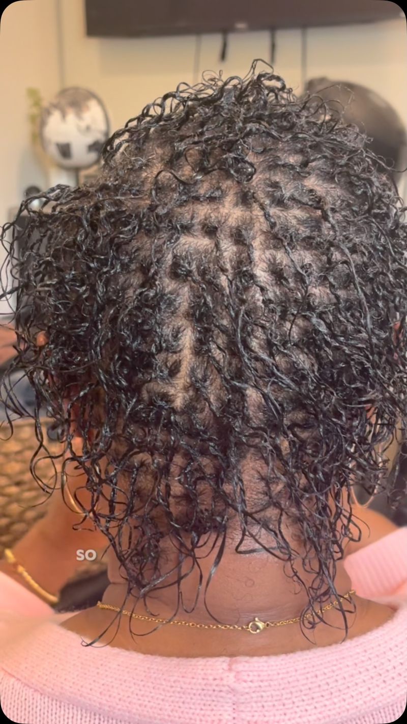 Tight Curls with Thin Perms