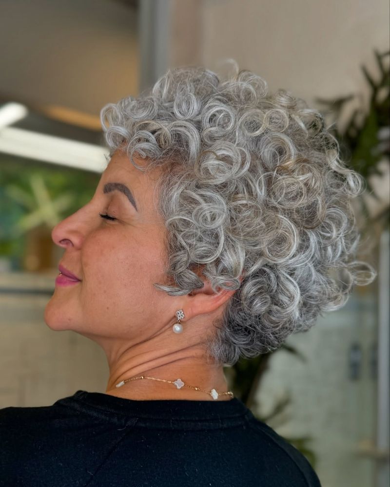 Chic Curly Crop