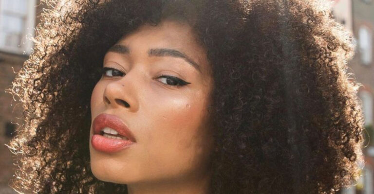 The Day I Stopped Apologizing for My Natural Hair Texture