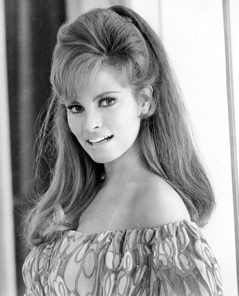 The Formal Half-Up Bouffant