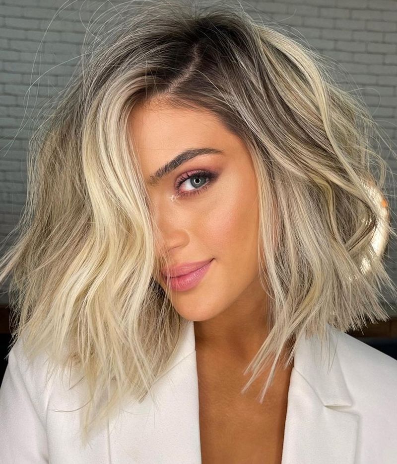 Blunt Lob with Money Piece Highlights