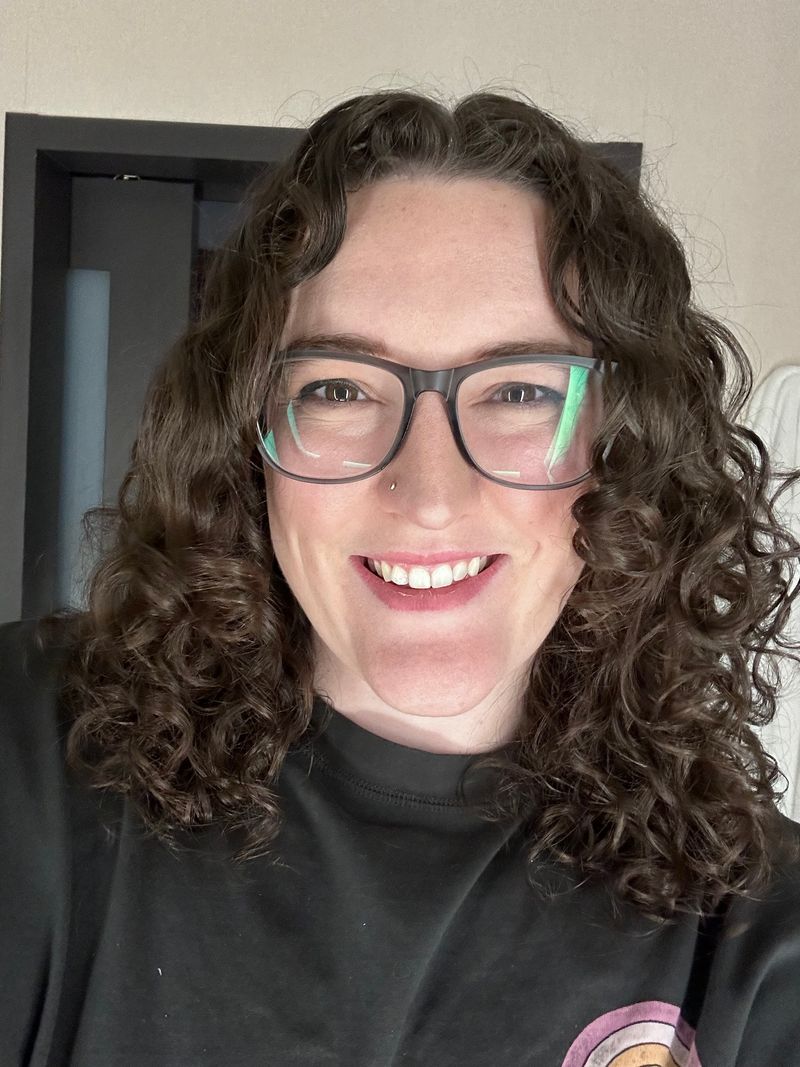 Uniform-Length Curly Hair