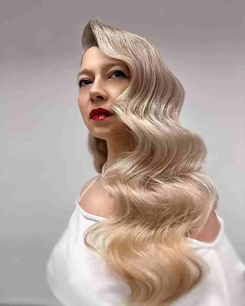 The Brushed-Out Finger Wave