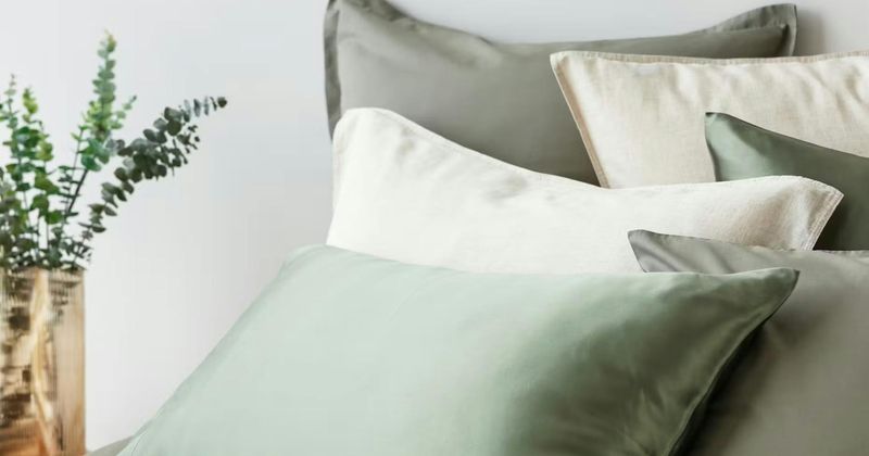 Invierta en fundas de almohada de seda