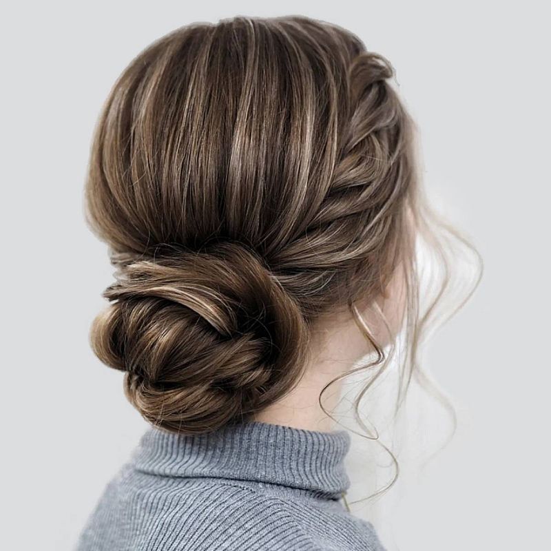 Chignon laterale intrecciato