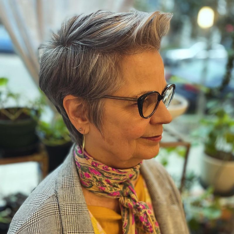 Tousled Salt-and-Pepper Chic
