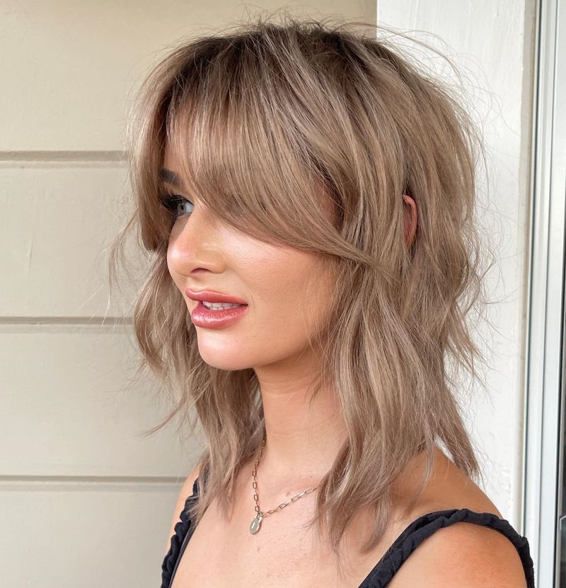 Tousled Shoulder-Grazing Shag