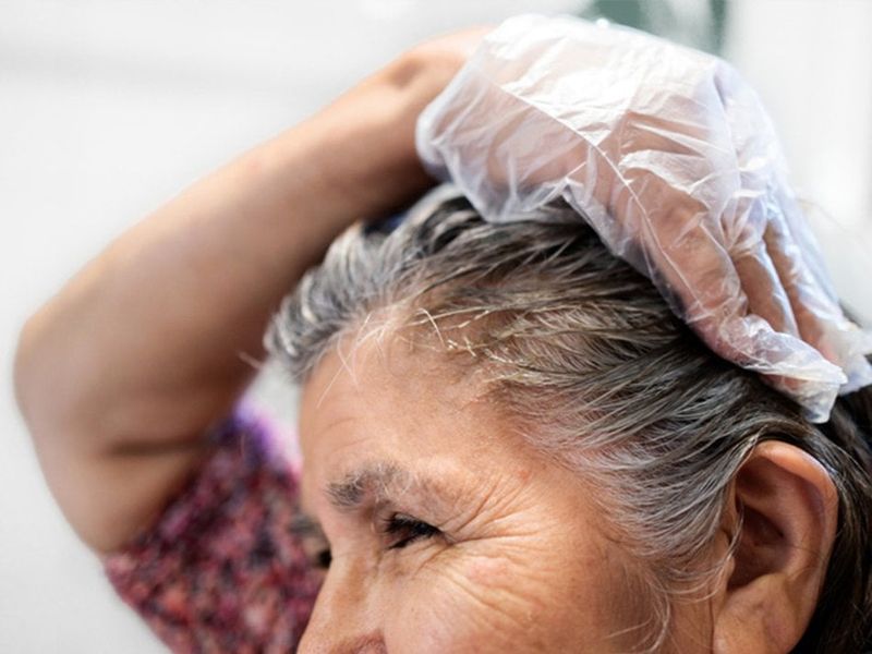 Root Touch-Ups Prevent Aging Contrast