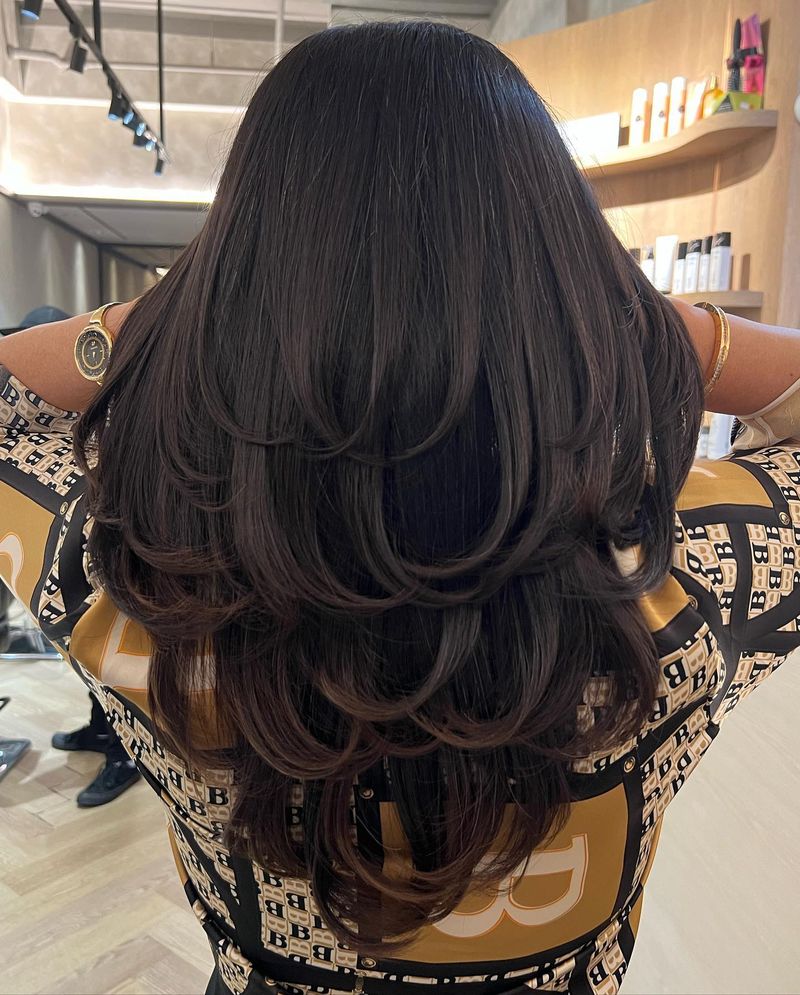 U-Shaped Cut with Long Layers