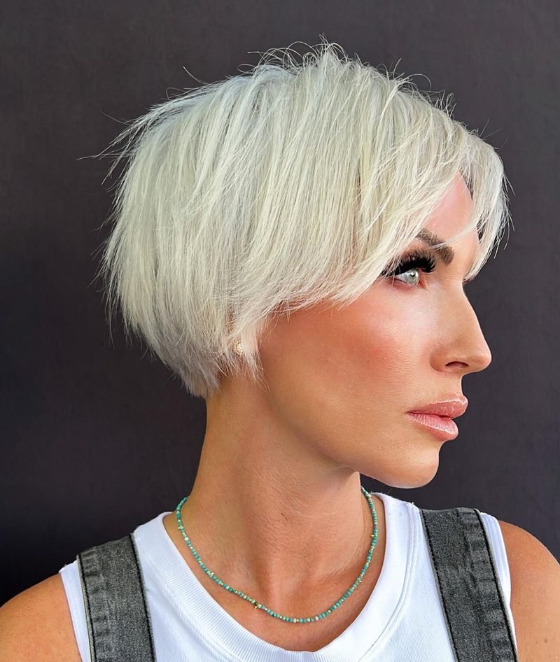 Choppy Platinum Pixie-Bob