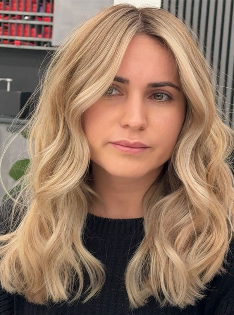 Soft Waves for Square Faces