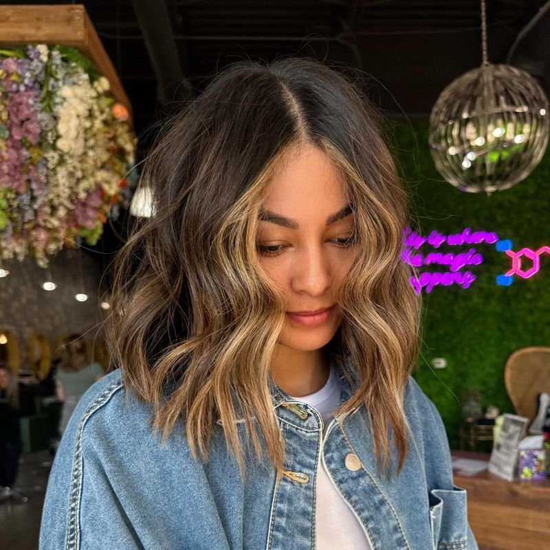 Wavy Bob with Money Piece Highlights