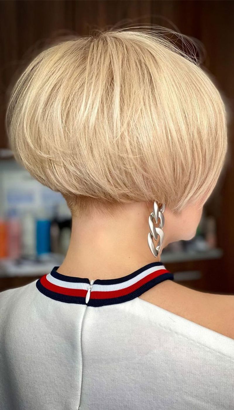 Bob em camadas com corte inferior