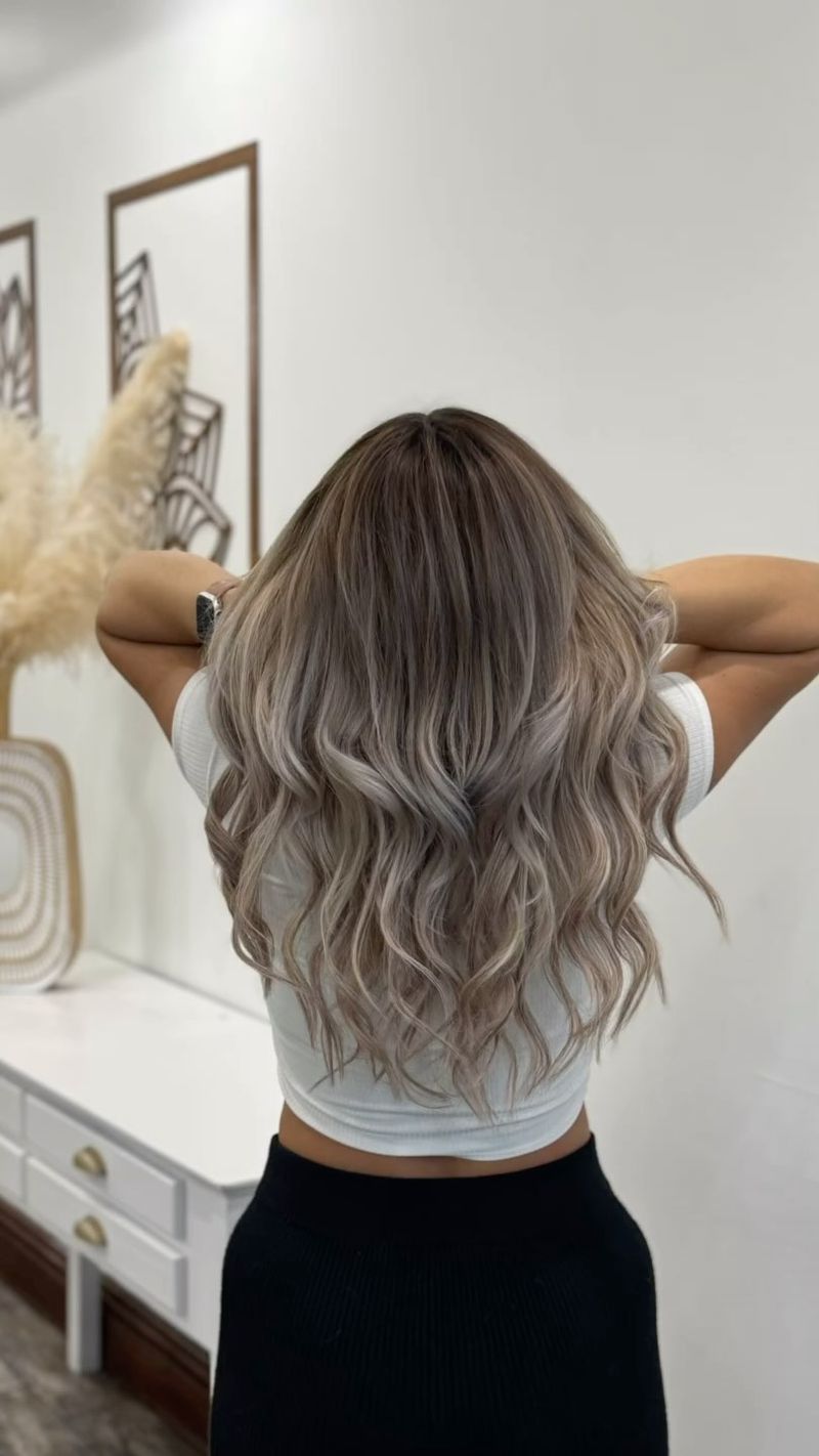 Ash Blonde Shadow Root