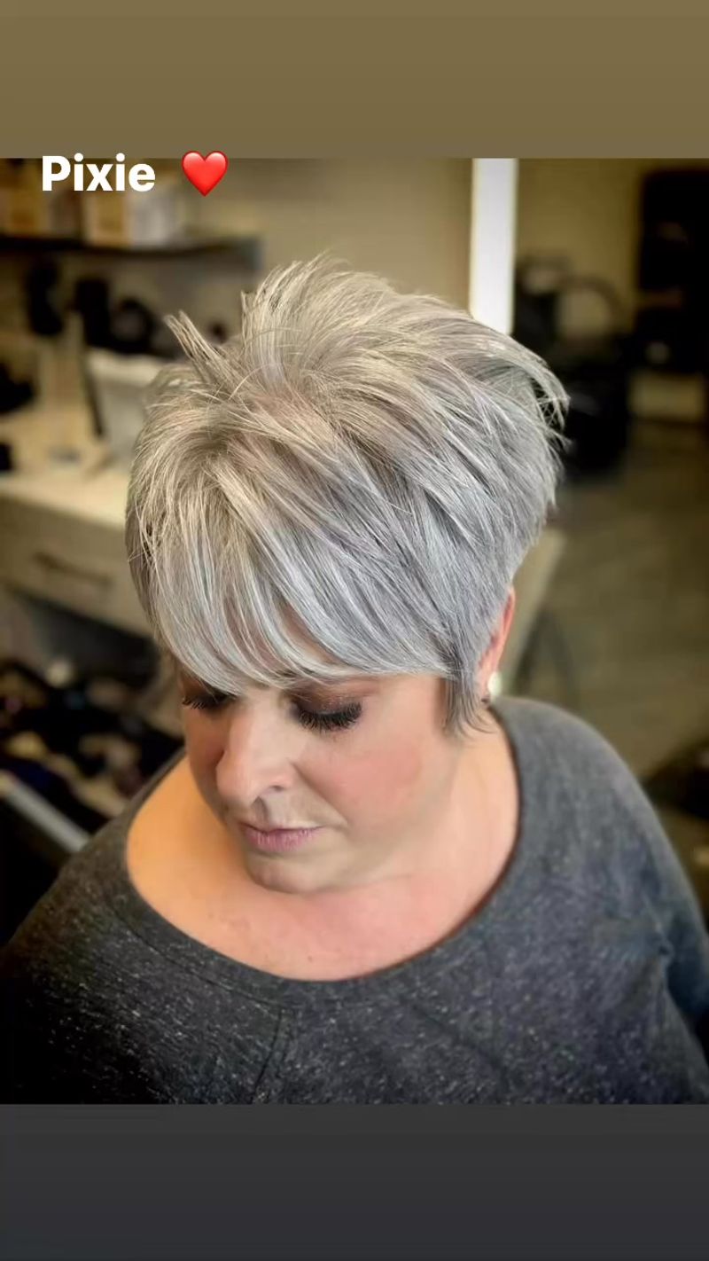 Pixie haché avec longues franges
