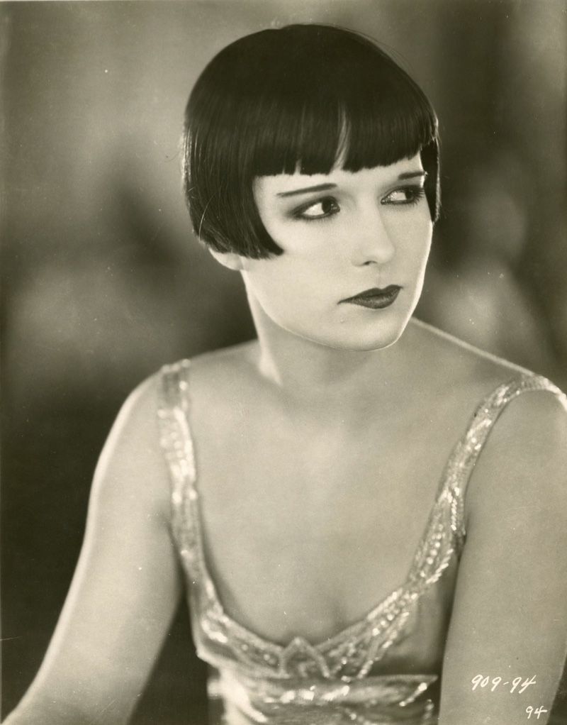 Vintage-Inspired Bob with Curved Bangs