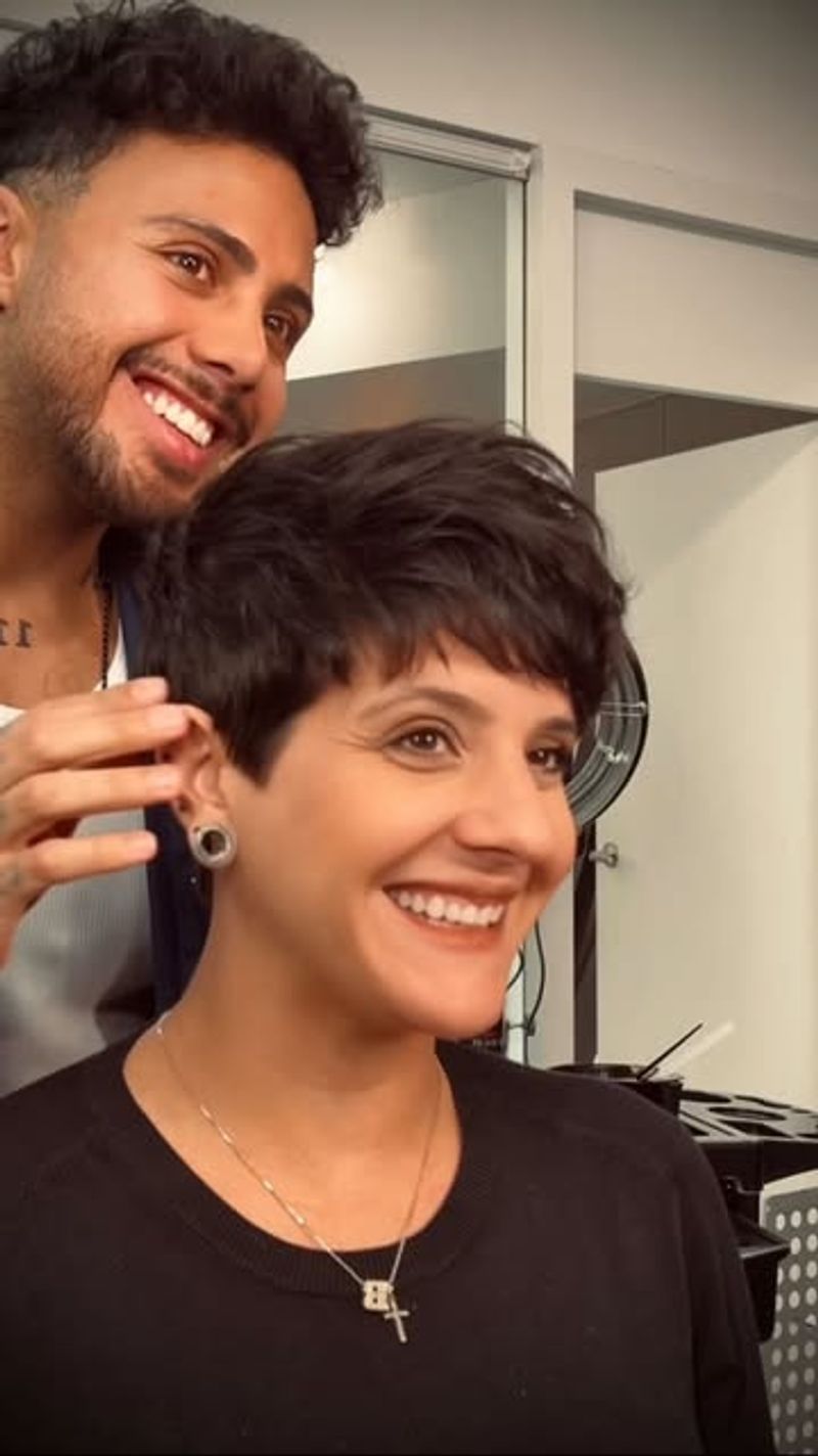 Pixie brun texturé