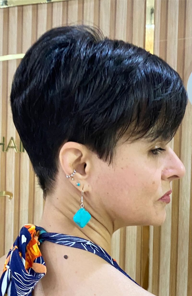 Pixie con nuca cónica