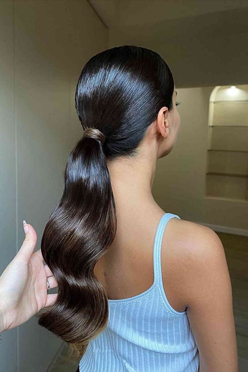 DO: Sleek Low Ponytail